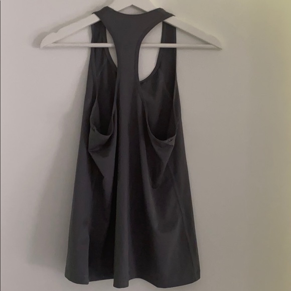 Nike Dri-Fit stunning Tank Top - Picture 2 of 2